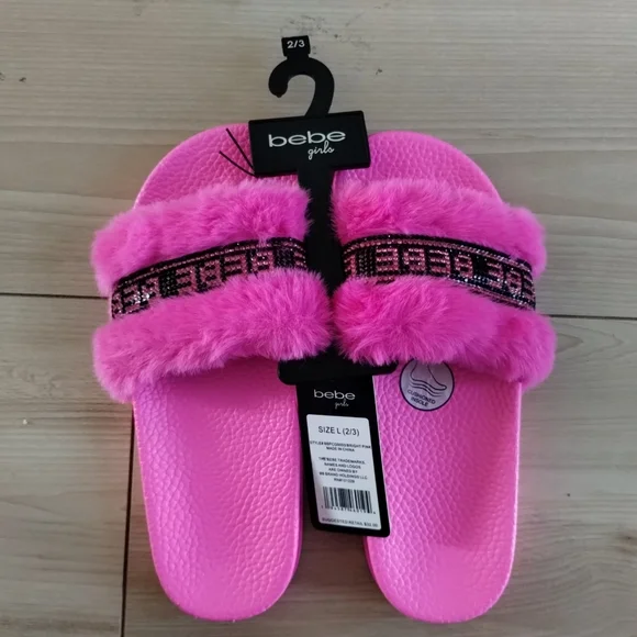 Slippers - Picture 2 of 3